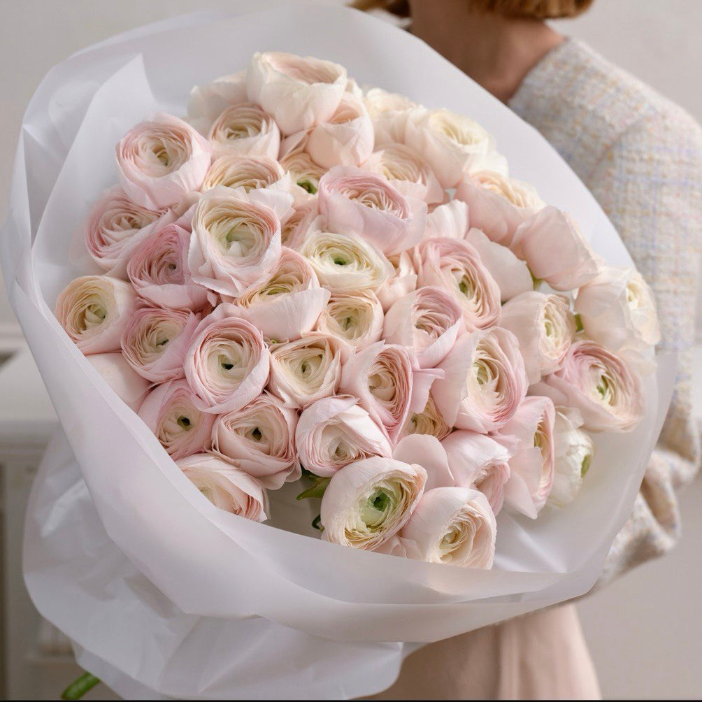 Mono bouquet of ranunculus
